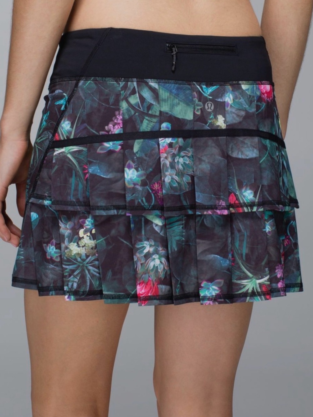 Lululemon Sz 10 Tall Pace Setter Skirt *4-way Stretch Curious Jungle Multi Black